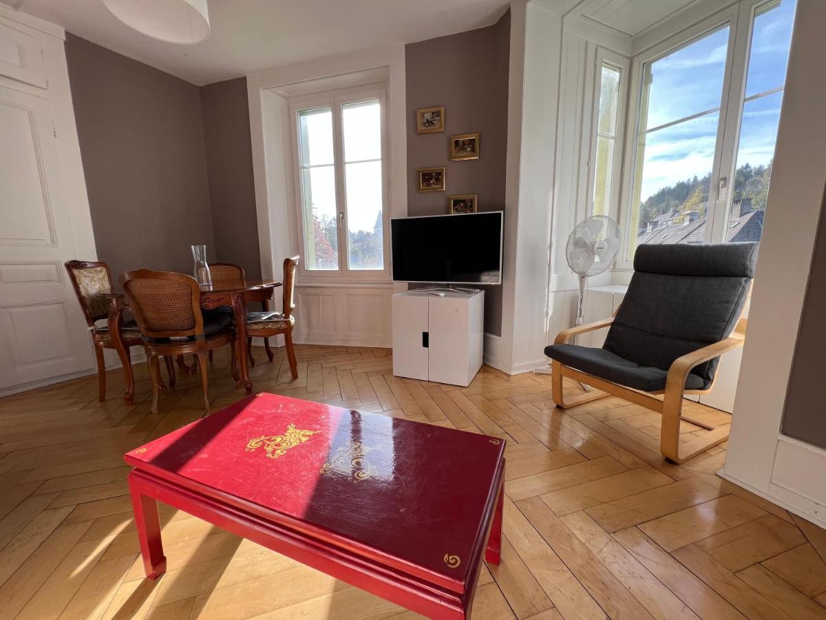Le Locle : Bel Appartement Chaleureux Екстер'єр фото