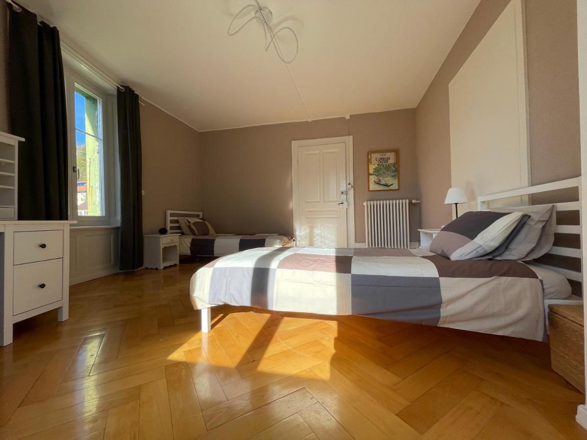 Le Locle : Bel Appartement Chaleureux Екстер'єр фото